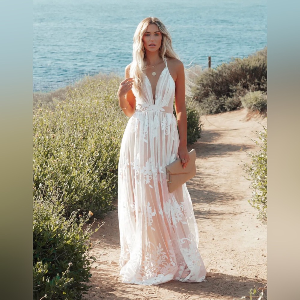 Vici Antonia Maxi Dress White